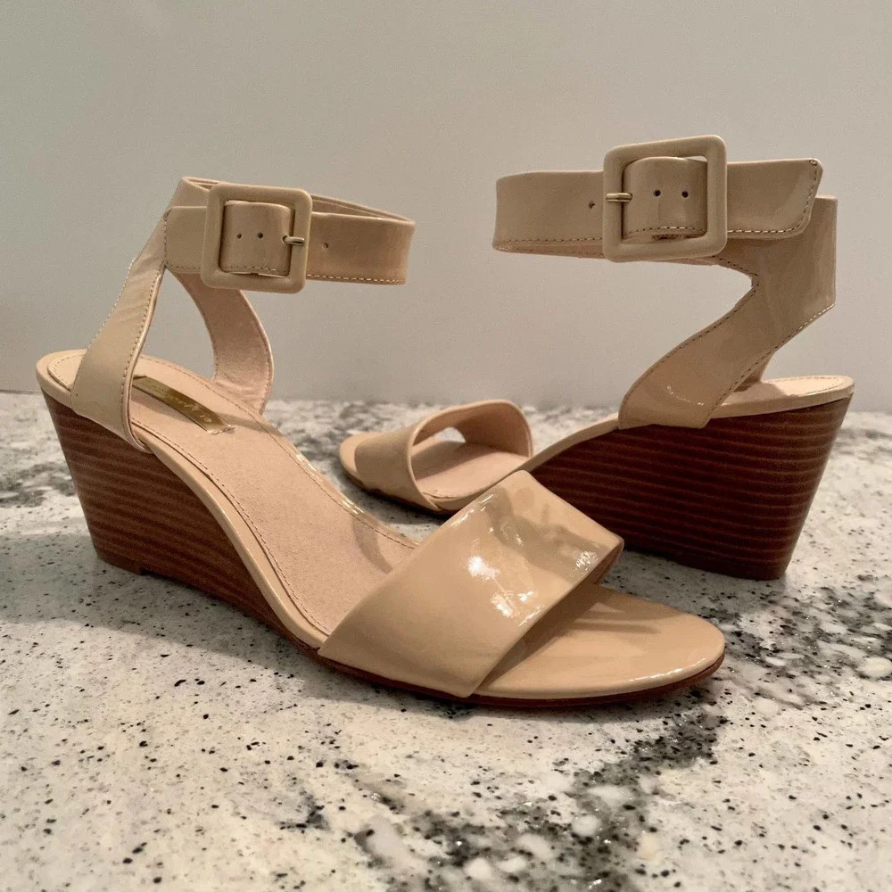 Louise et Cie Punya Patent Leather Wedge Heel Sandals Size 9